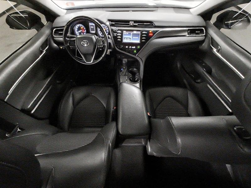 2018 TOYOTA CAMRY SE 8