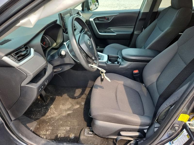 2019 TOYOTA RAV4 LE 7