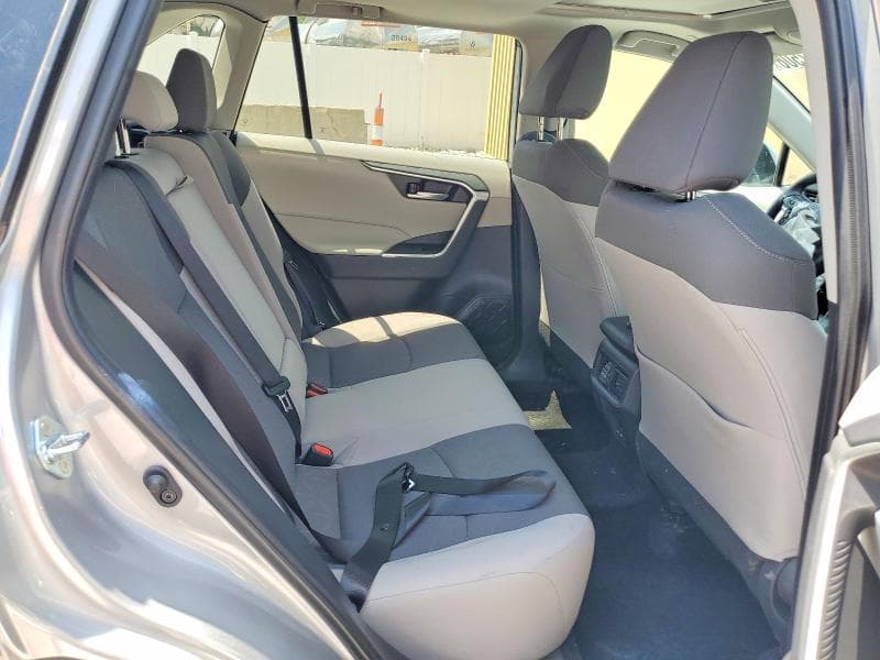 2025 TOYOTA RAV4 XLE 11