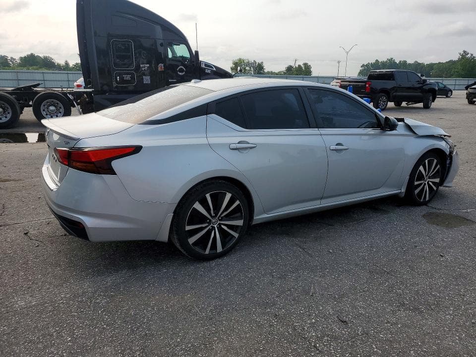 2021 NISSAN ALTIMA SR 3