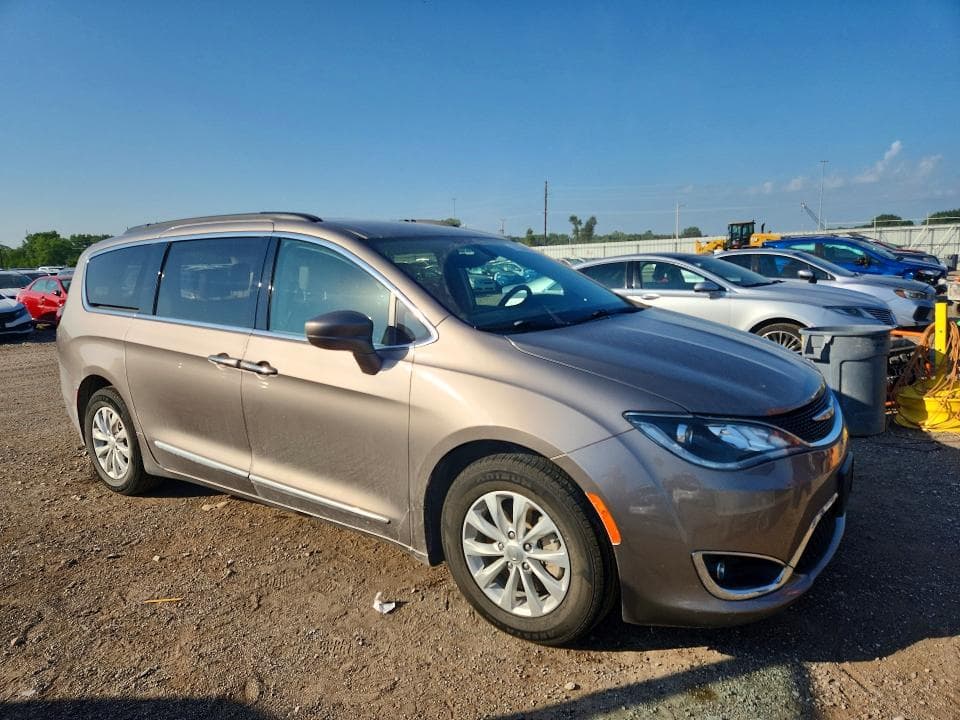 2017 CHRYSLER PACIFICA TOURING L 4