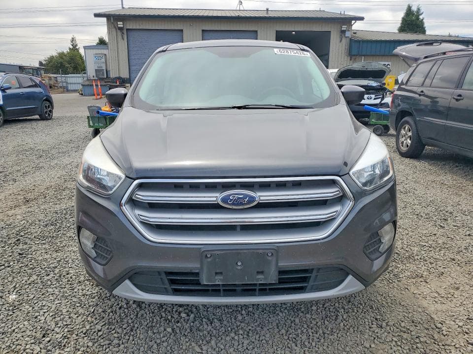 2017 FORD ESCAPE SE 5