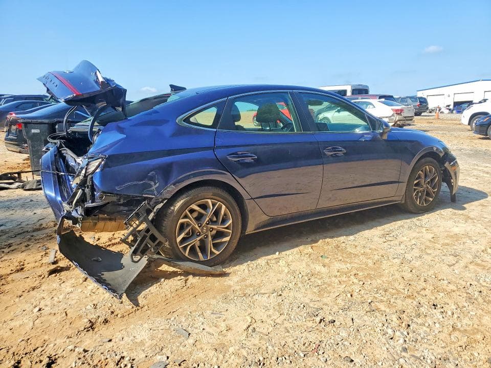 2021 HYUNDAI SONATA SEL 3