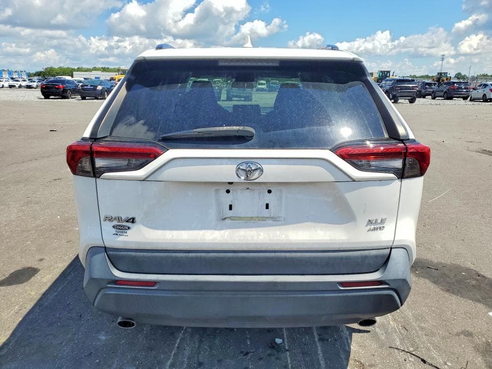 2021 TOYOTA RAV4 XLE 6