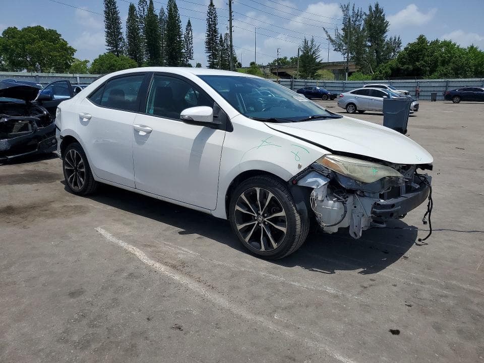 2019 TOYOTA COROLLA SE 4
