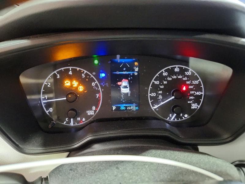 2025 TOYOTA COROLLA SE 9