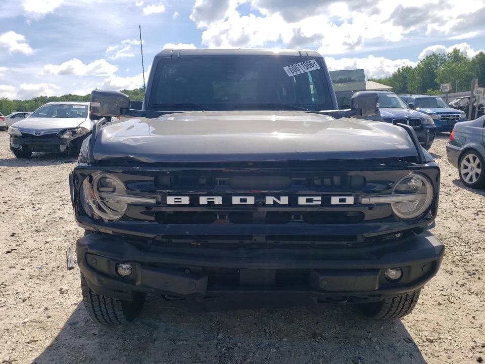 2024 FORD BRONCO OUTER BANKS 5