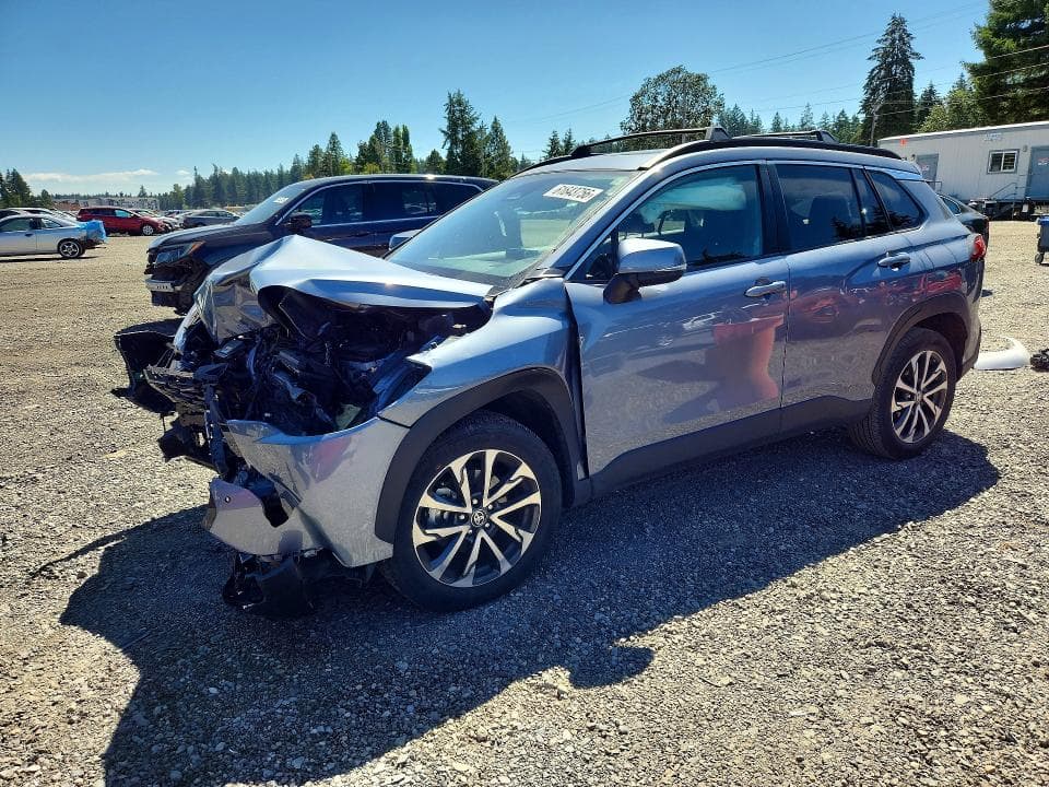 2024 TOYOTA COROLLA CROSS XLE