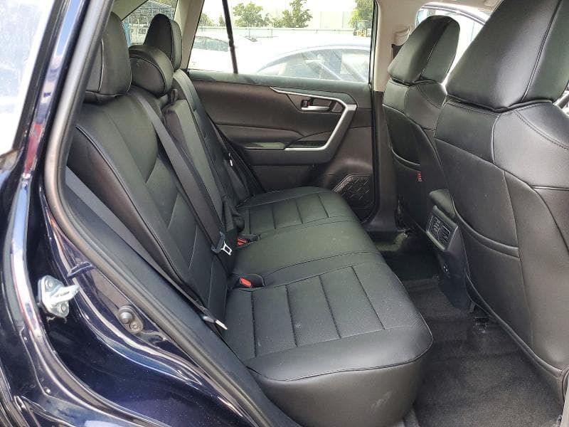 2024 TOYOTA RAV4 XLE 11