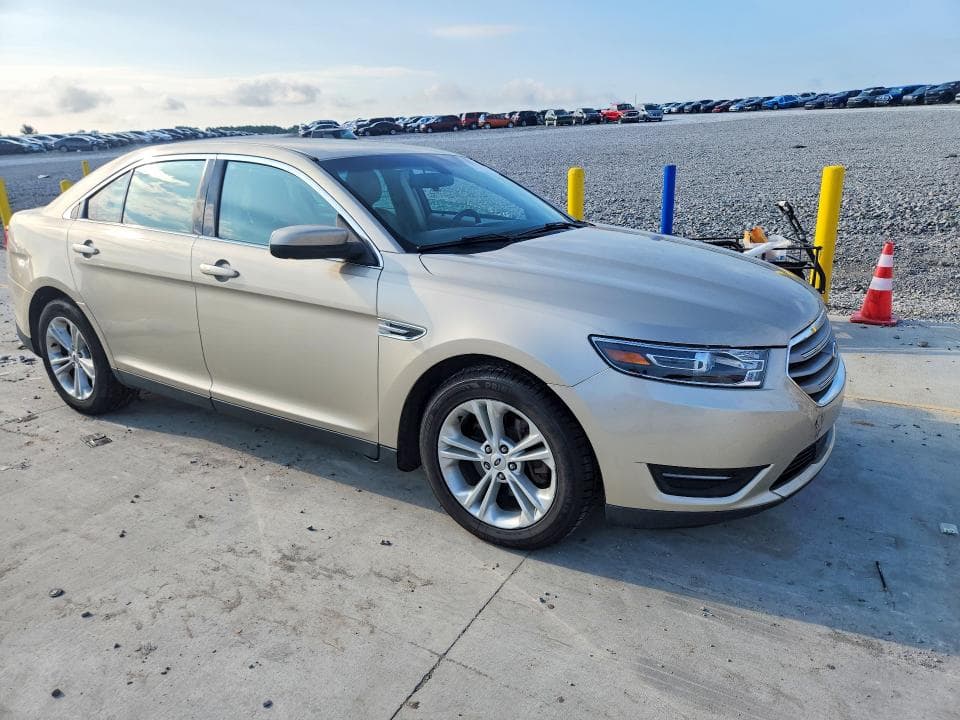 2017 FORD TAURUS SEL 4