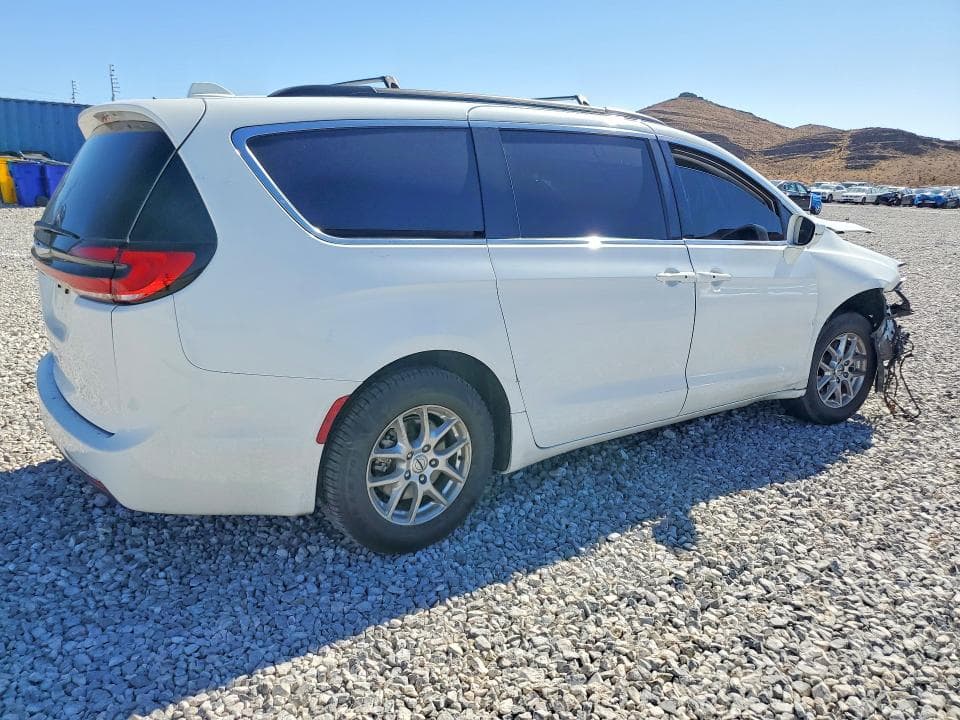 2022 CHRYSLER PACIFICA TOURING L 3