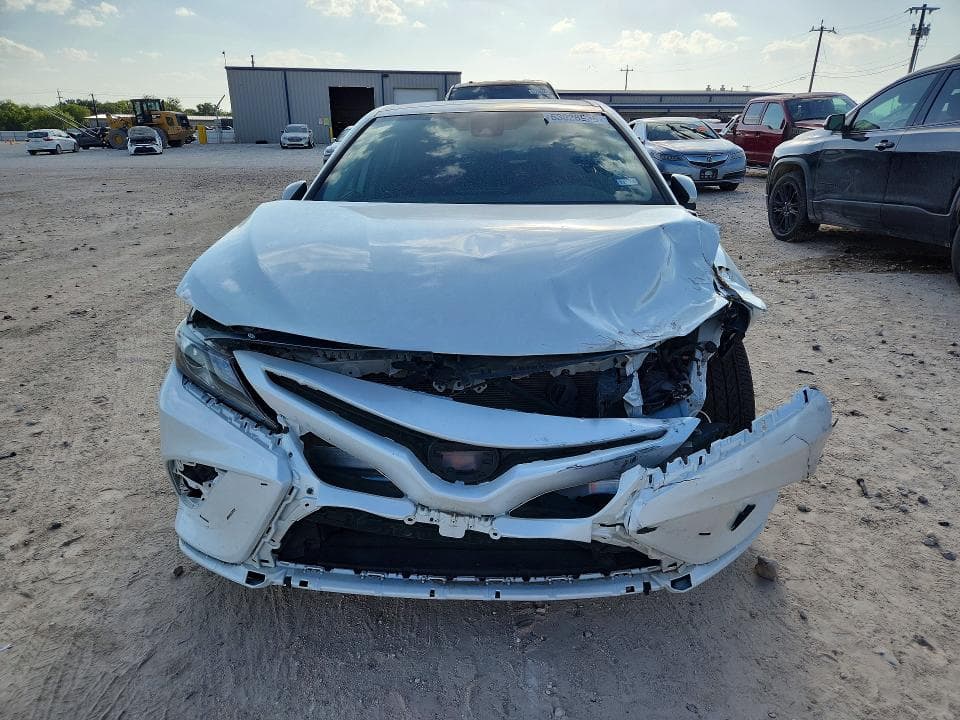 2022 TOYOTA CAMRY XSE 5