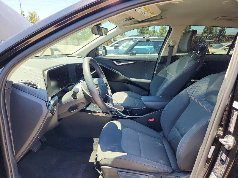 2023 KIA NIRO LX 7