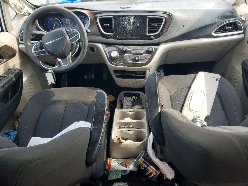 2017 CHRYSLER PACIFICA TOURING 8