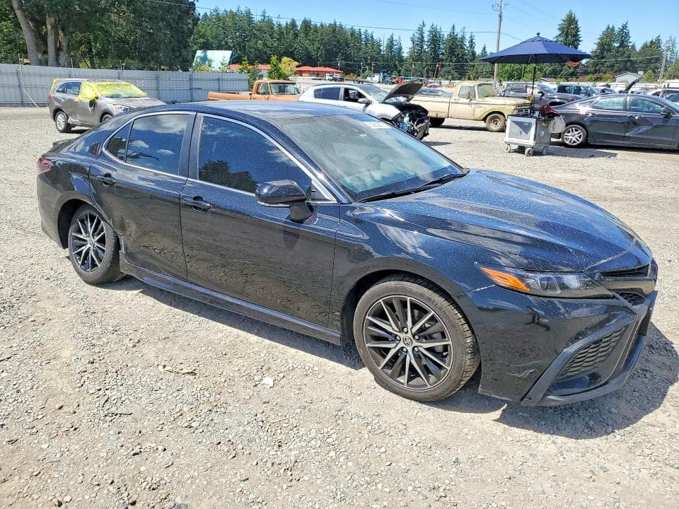 2023 TOYOTA CAMRY SE 4