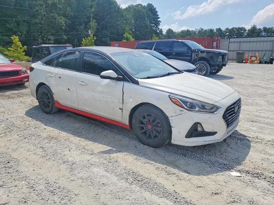 2019 HYUNDAI SONATA SE 4