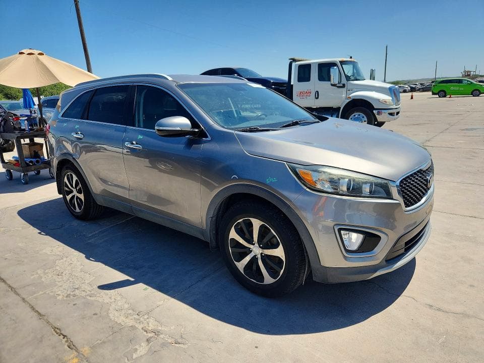 2017 KIA SORENTO EX 4