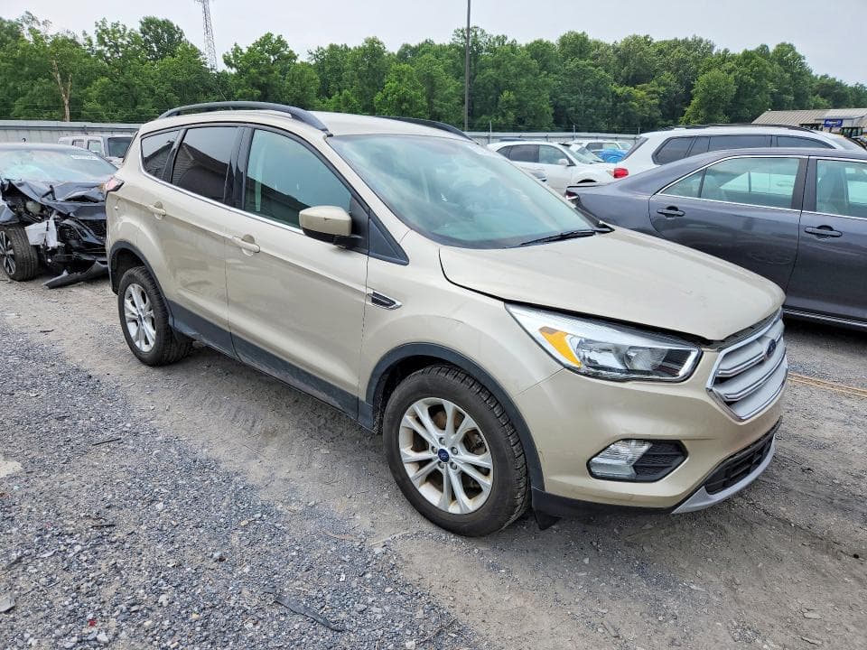 2018 FORD ESCAPE SE 4