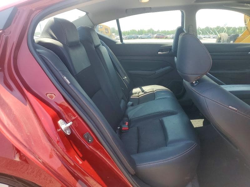 2021 NISSAN ALTIMA SR 10