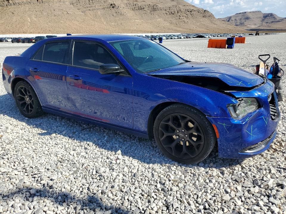 2020 CHRYSLER 300 TOURING 4