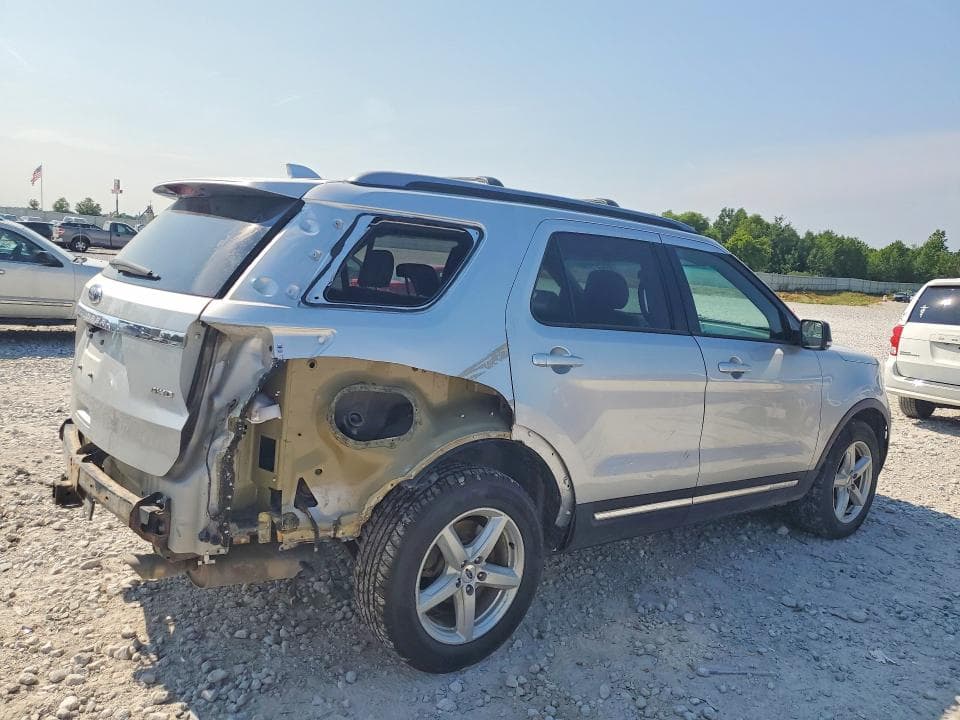 2017 FORD EXPLORER XLT 3