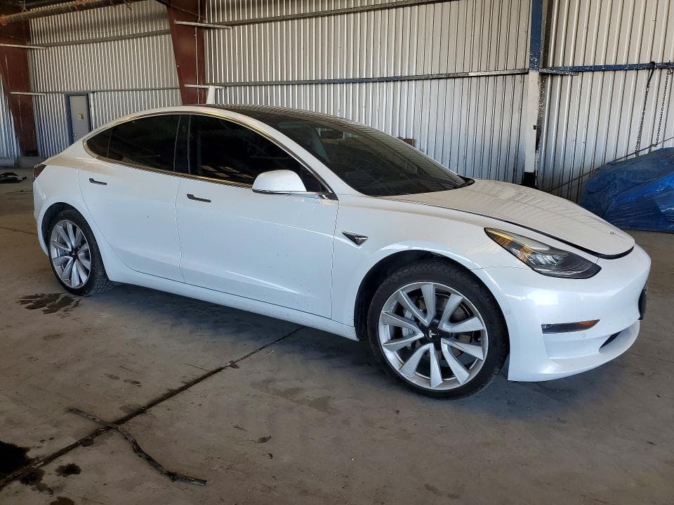 2018 TESLA MODEL 3 4