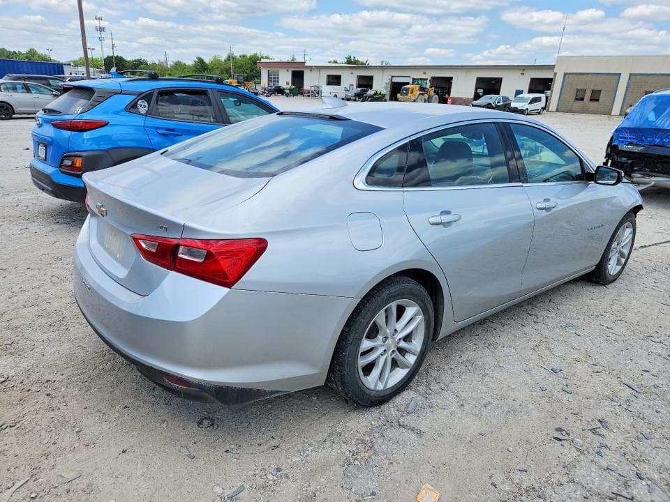 2017 CHEVROLET MALIBU LT 3
