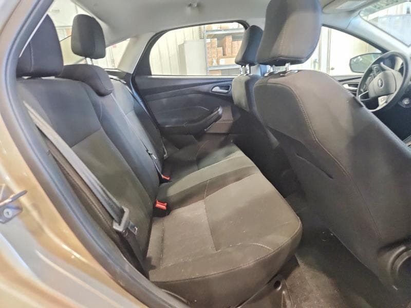2017 FORD FOCUS SE 10