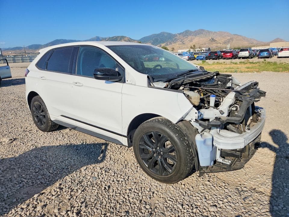 2022 FORD EDGE SE 4