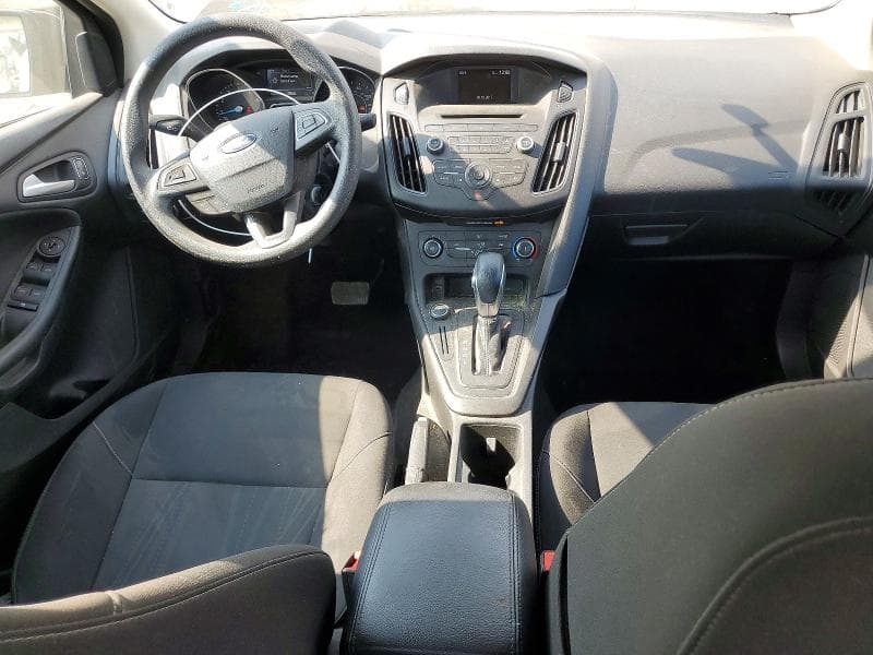 2017 FORD FOCUS SE 8