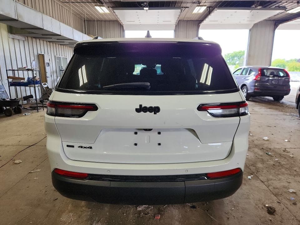 2023 JEEP GRAND CHEROKEE L LAREDO 6