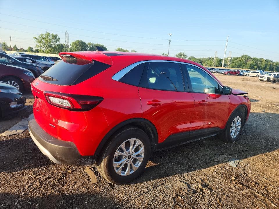 2024 FORD ESCAPE 3