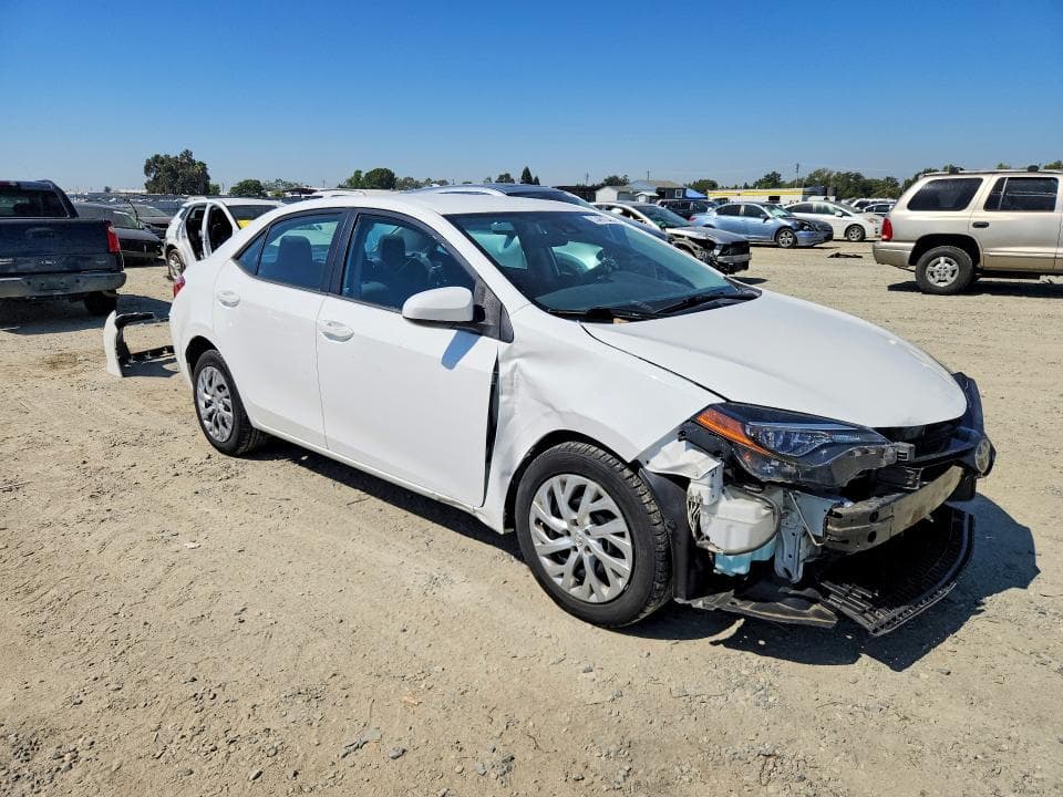 2017 TOYOTA COROLLA LE 4