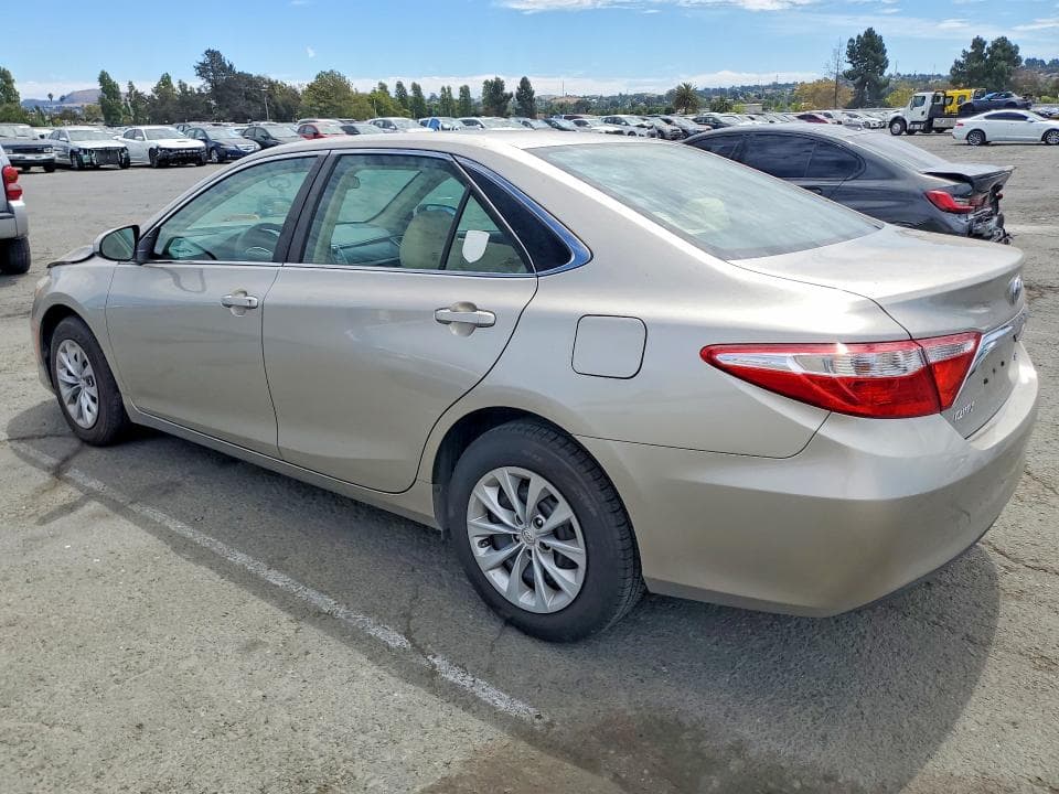 2017 TOYOTA CAMRY LE 2
