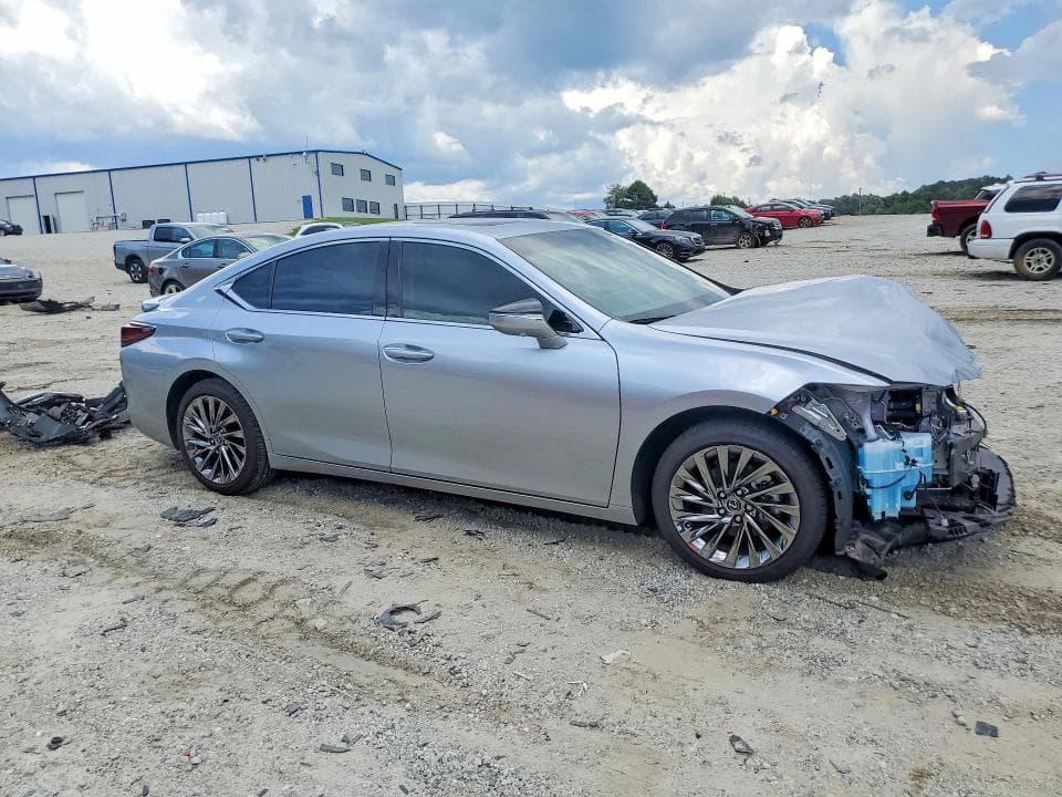 2025 LEXUS ES 300H ULTRA LUXURY 4