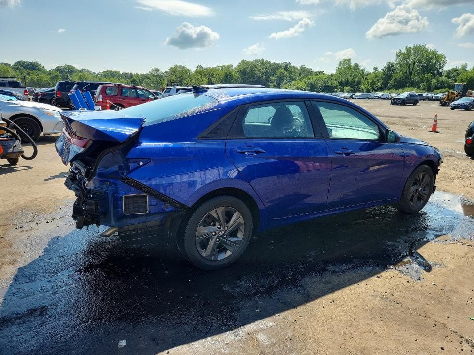 2021 HYUNDAI ELANTRA SEL 3
