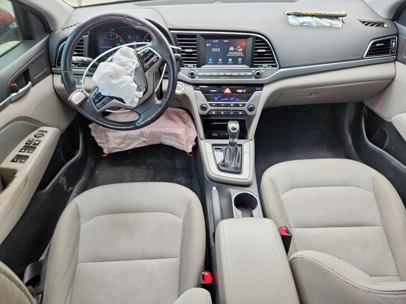 2017 HYUNDAI ELANTRA SE 8