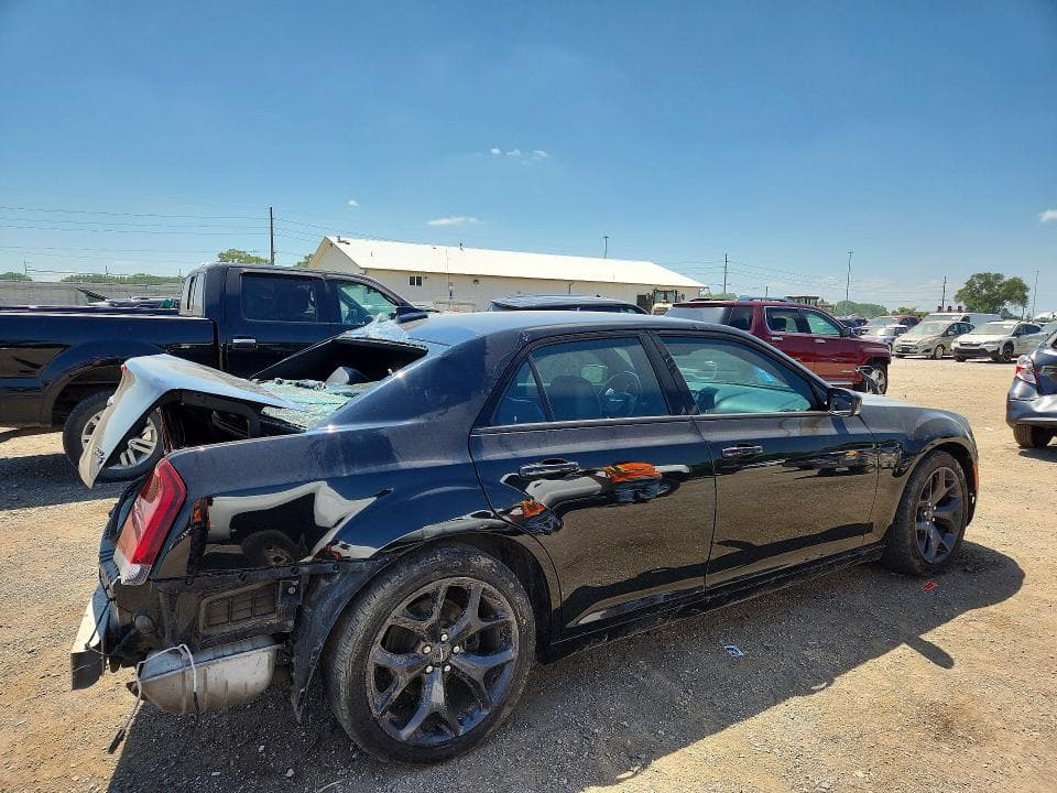 2021 CHRYSLER 300 S 3
