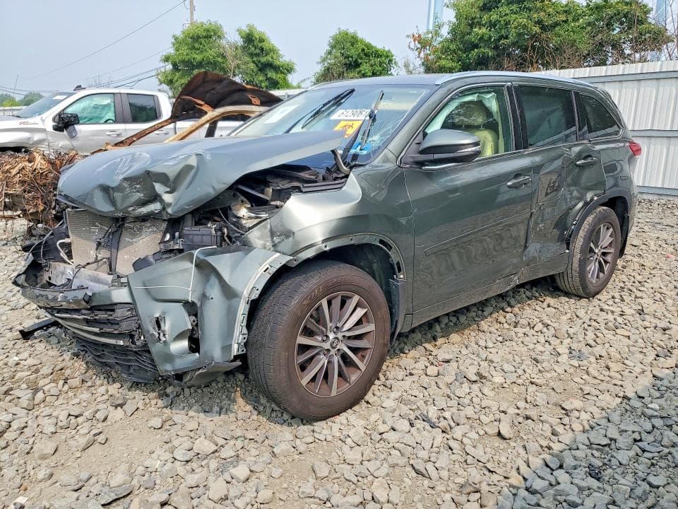 2018 TOYOTA HIGHLANDER XLE - 1