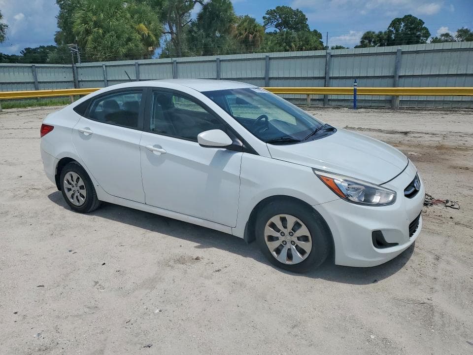 2017 HYUNDAI ACCENT SE 4