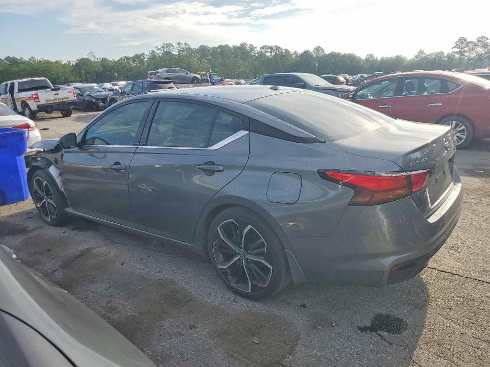 2024 NISSAN ALTIMA SR 2