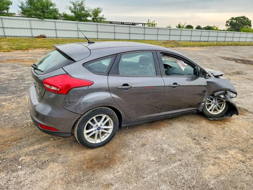 2018 FORD FOCUS SE 3