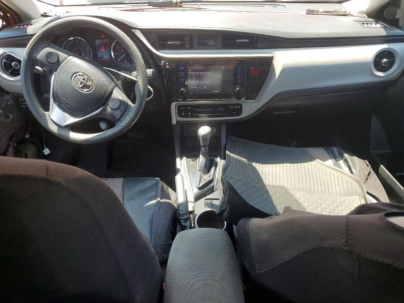 2018 TOYOTA COROLLA LE 8