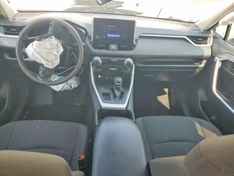 2024 TOYOTA RAV4 LE 8