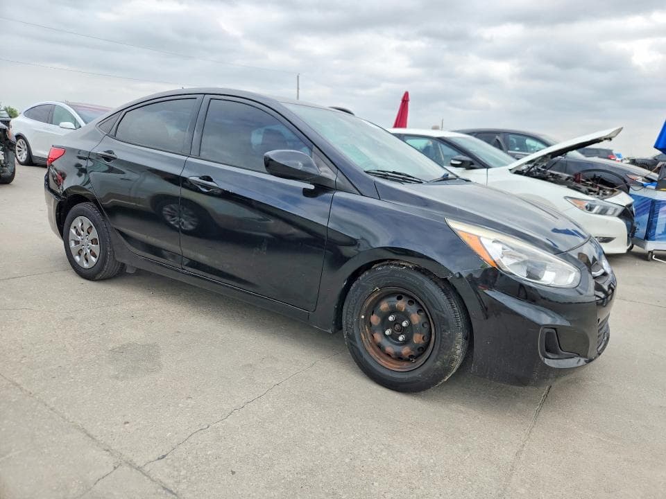 2017 HYUNDAI ACCENT SE 4
