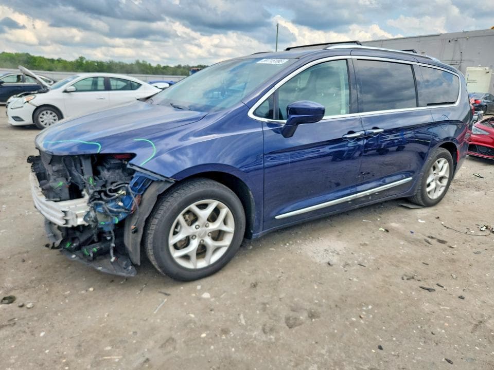2018 CHRYSLER PACIFICA TOURING L - 1