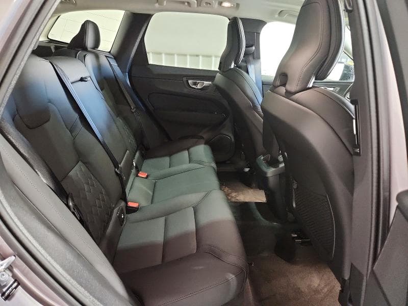 2026 VOLVO XC60 PLUS 11
