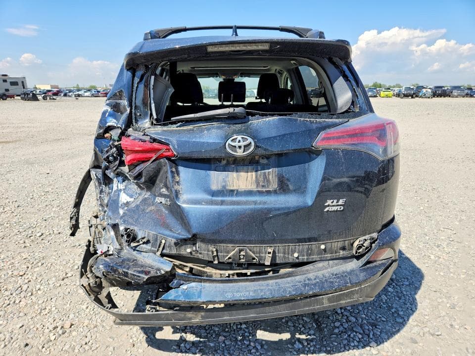2017 TOYOTA RAV4 XLE 6