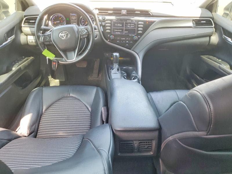 2020 TOYOTA CAMRY SE 8