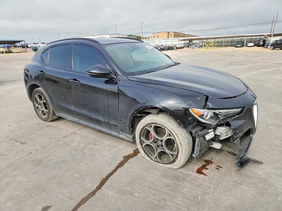 2019 ALFA ROMEO STELVIO 4